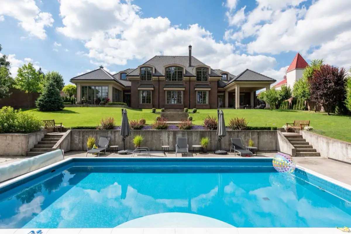 Pool Lighting & LED Retrofits in Laredo, TX